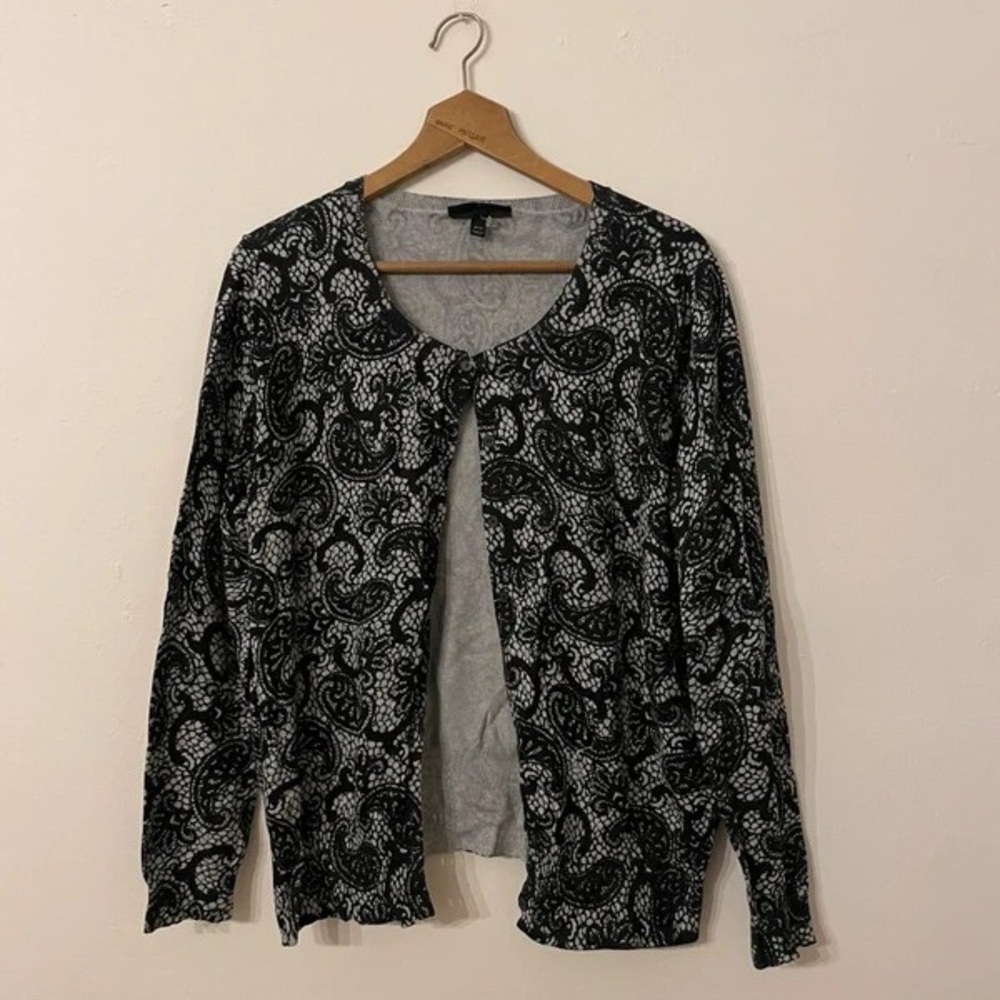 Chic Black and White Paisley Women's Blouse